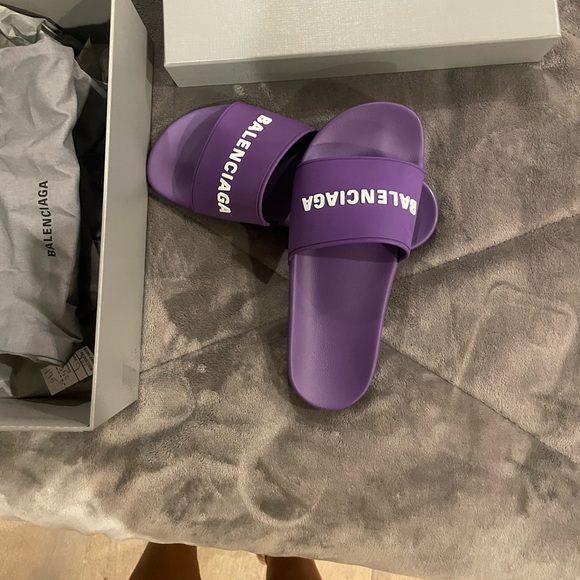 Balenciaga slides- slightly worn. AUTHENTIC - Picture 3 of 5
